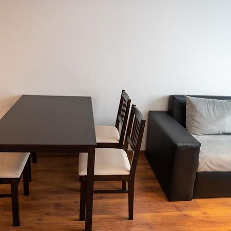 Sunny 1Bdr Apartment Near Center ソフィア エクステリア 写真