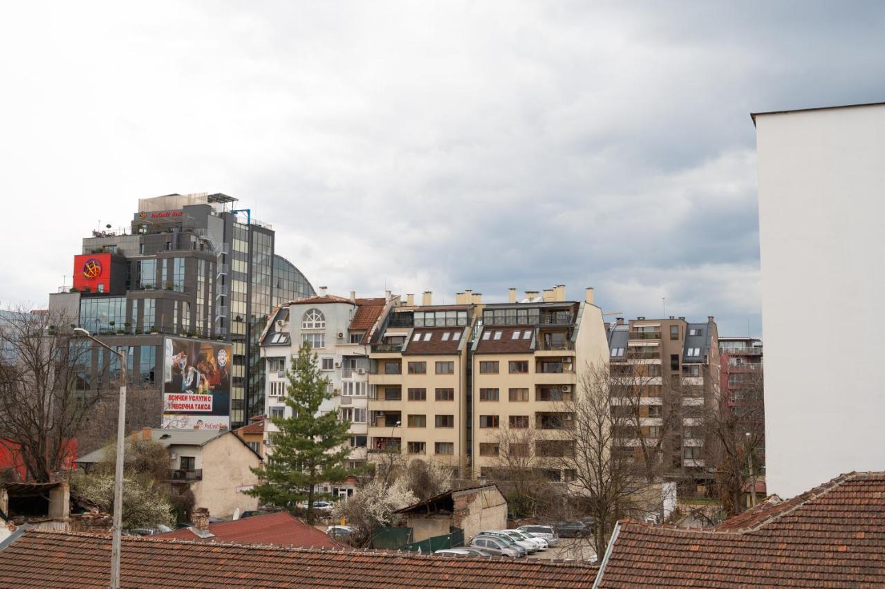 Sunny 1Bdr Apartment Near Center ソフィア エクステリア 写真