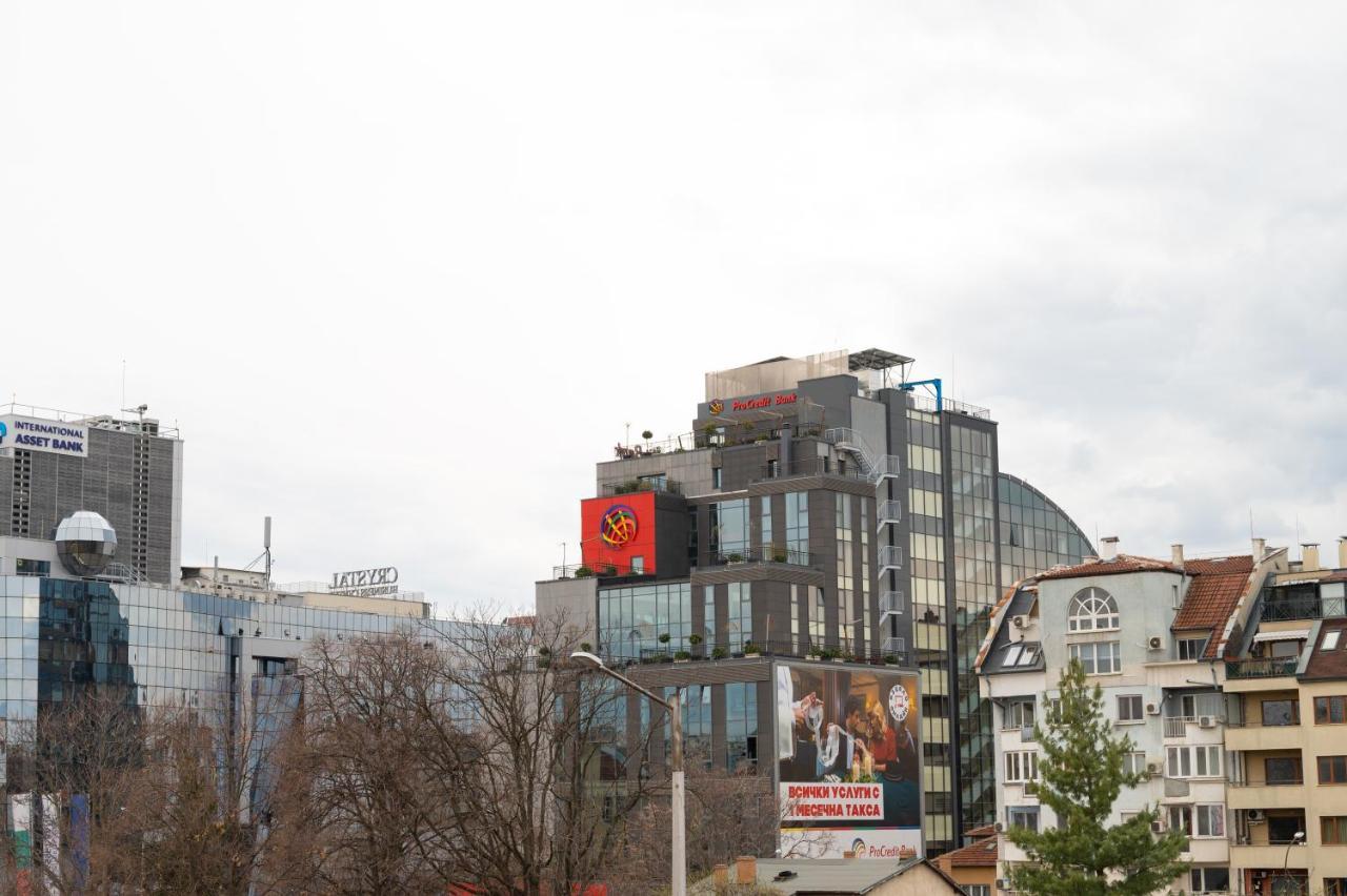 Sunny 1Bdr Apartment Near Center ソフィア エクステリア 写真